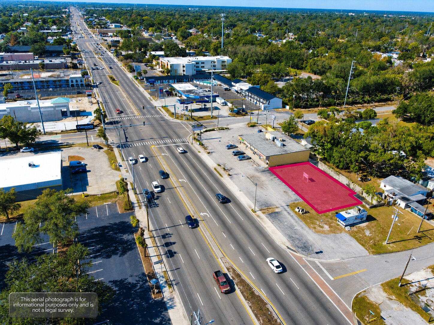 2604 E Busch Blvd, Tampa, FL à louer Photo de l’immeuble– Image 1 sur 5