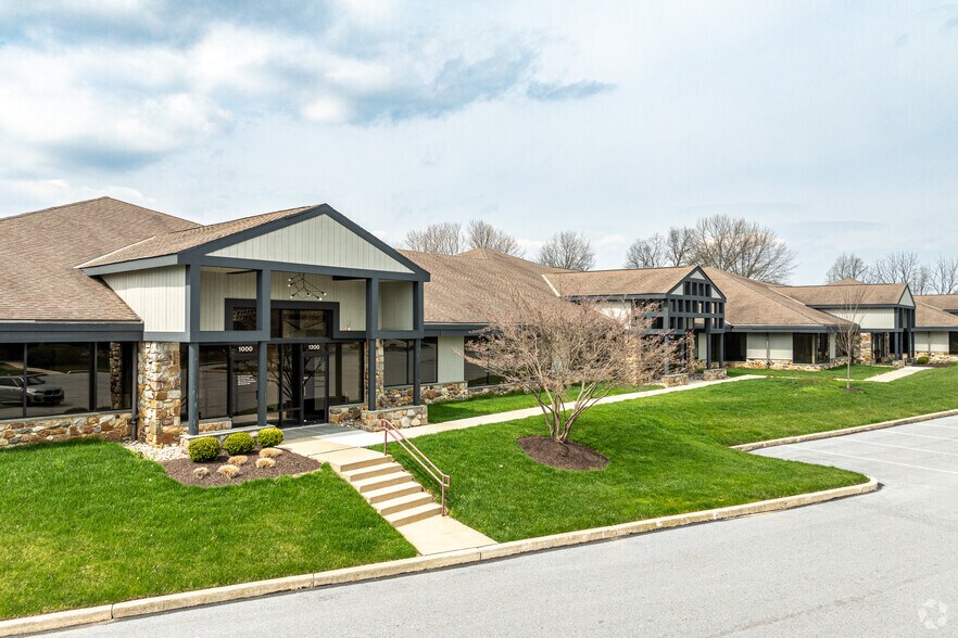 180 Sheree Blvd, Exton, PA à louer - Photo de l’immeuble – Image 2 sur 5