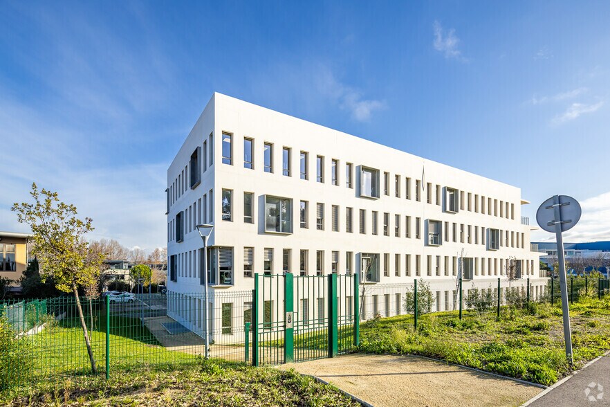 200 Rue Pierre Duhem, Aix-en-Provence à louer - Photo de l’immeuble – Image 3 sur 3