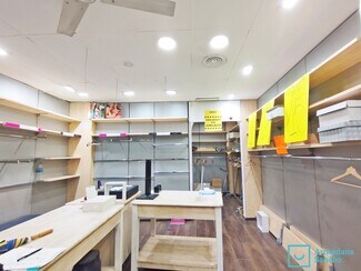 Plus de détails pour Local commercial à louer