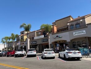 200 Main St, Huntington Beach, CA à louer Photo de l’immeuble– Image 1 sur 3