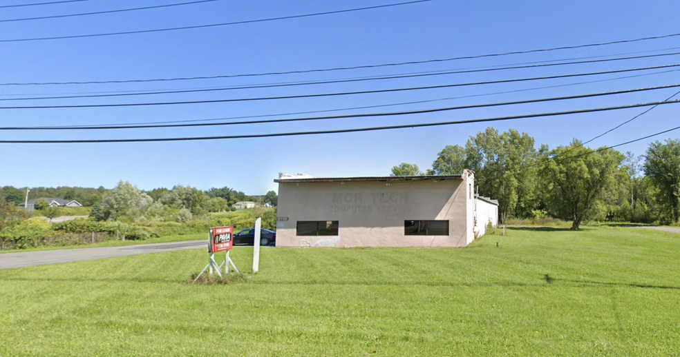 9735 River Rd, Marcy, NY à louer - Photo de l’immeuble – Image 2 sur 3