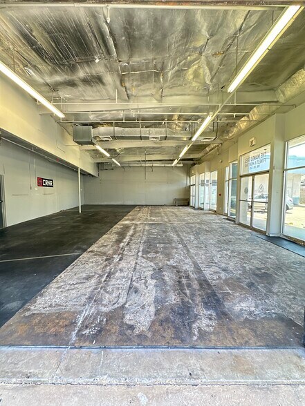 98-425 Kamehameha Hwy, Aiea, HI à louer - Photo de l’immeuble – Image 3 sur 12