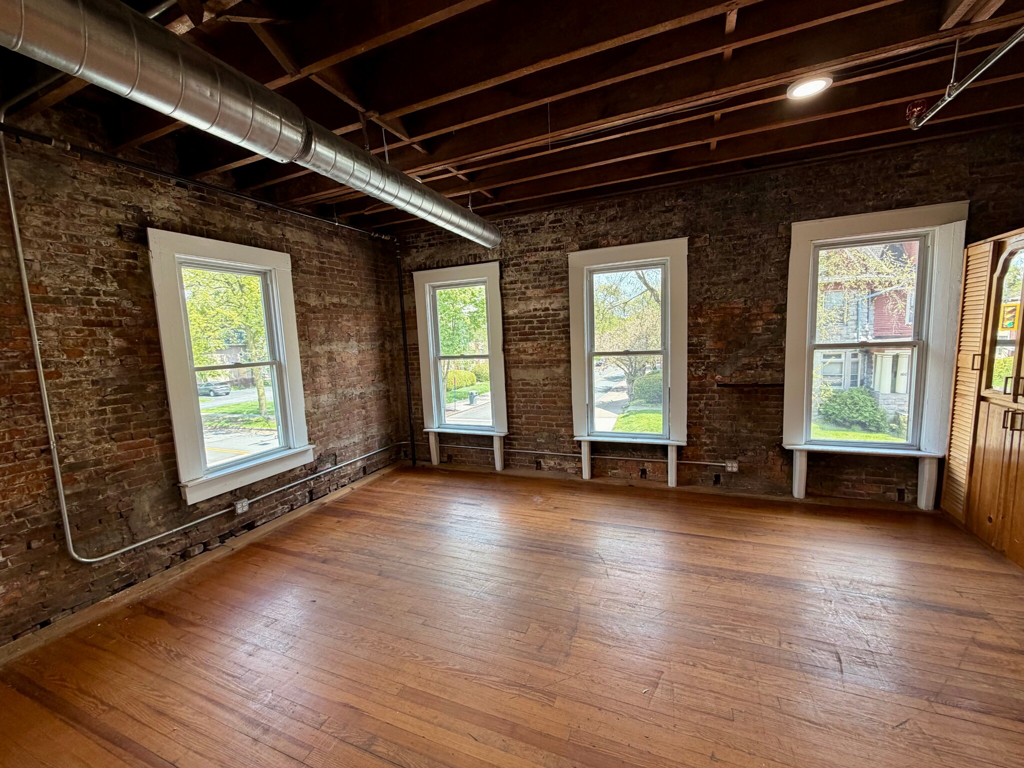 121 Park Ave, Rochester, NY à louer Photo intérieure– Image 1 sur 3