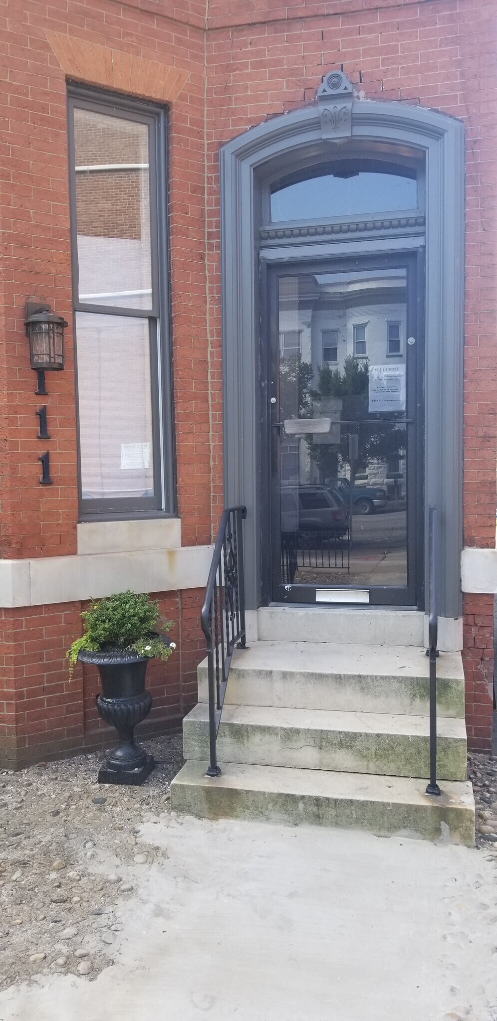 111 E 25th St, Baltimore, MD à louer Photo de l’immeuble– Image 1 sur 5