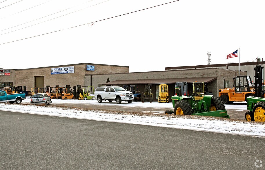 7583 Highway 13 W, Savage, MN à vendre - Photo de l’immeuble – Image 2 sur 7