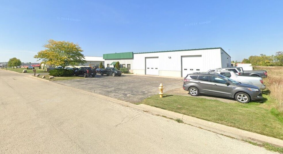 8184 Starwood Dr, Loves Park, IL à louer - Photo de l’immeuble – Image 2 sur 2
