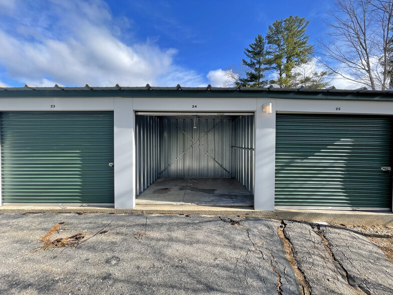966 Route 106 N, Loudon, NH à vendre - Photo de l’immeuble – Image 3 sur 4
