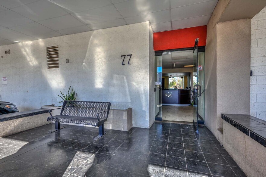 77 E Columbus Ave, Phoenix, AZ à louer - Photo de l’immeuble – Image 3 sur 17