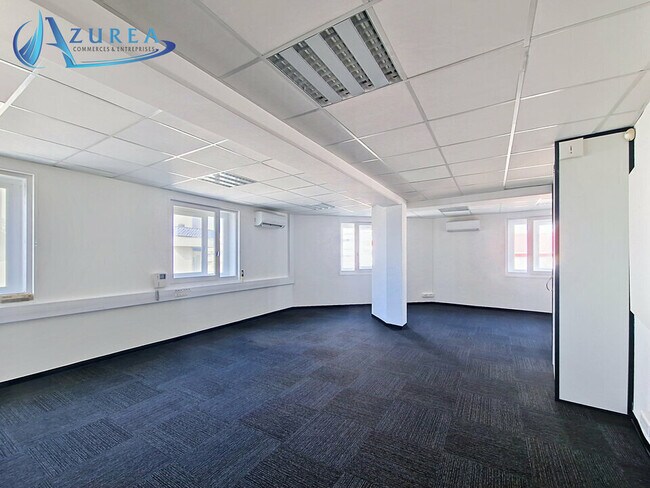 Plus de détails pour Bureau à vendre