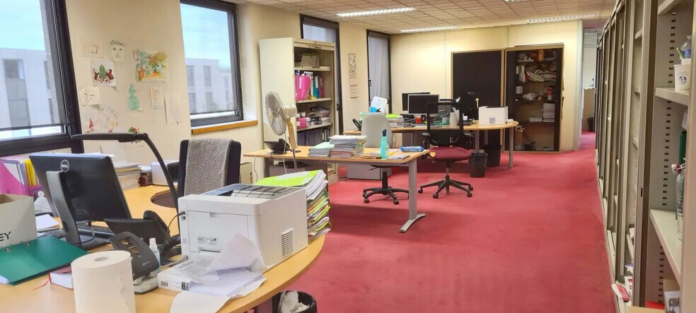 Bureau dans Chatou à vendre - Photo de l’immeuble – Image 3 sur 16