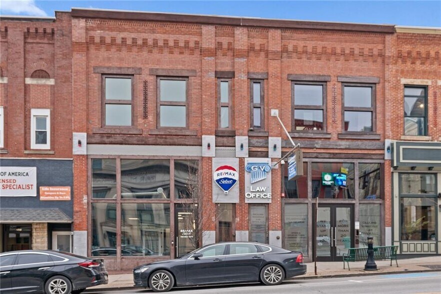 251 S Main St, Butler, PA à vendre - Photo de l’immeuble – Image 2 sur 3