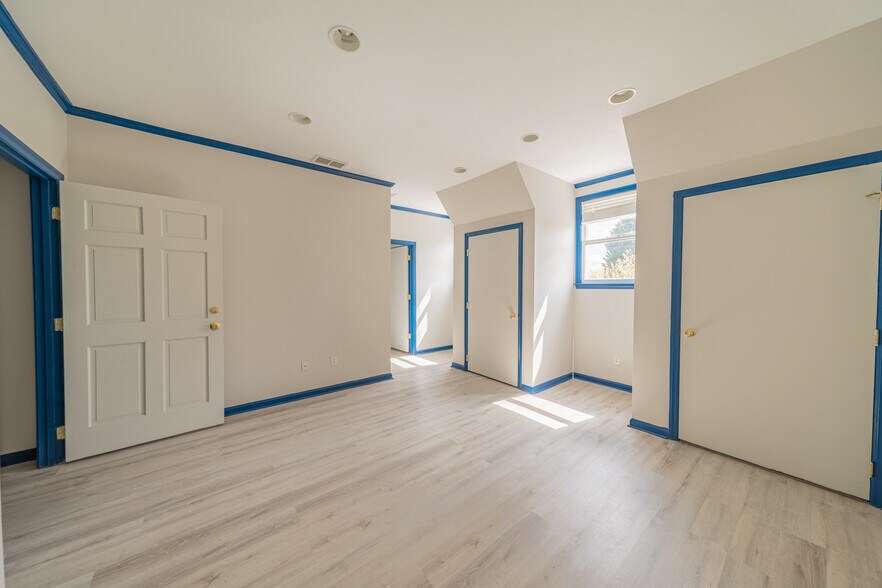 1365 Westgate Center Dr, Winston-Salem, NC à louer - Photo de l’immeuble – Image 3 sur 18