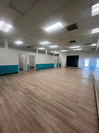 Plus de détails pour 1117 E Hallandale Beach Blvd, Hallandale Beach, FL - Bureau à louer