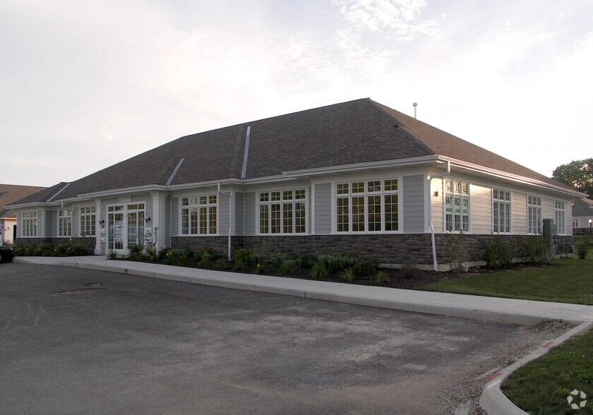 700-730 Fox Glen Ct, Fox River Grove, IL à louer - Photo principale – Image 1 sur 14