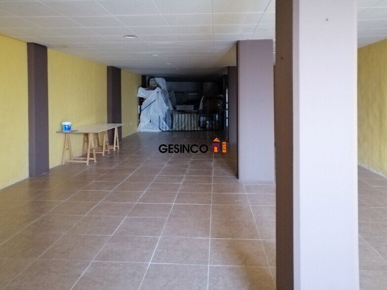 Local commercial dans València à louer - Photo de l’immeuble – Image 2 sur 4