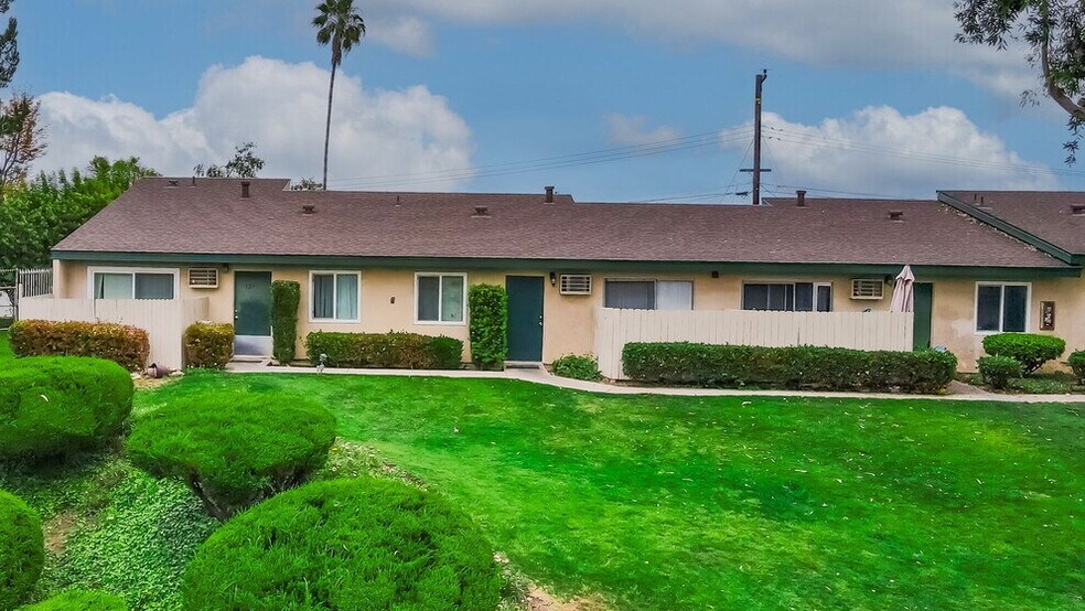 19050 Colima Rd, Rowland Heights, CA à vendre - Photo de l’immeuble – Image 2 sur 10
