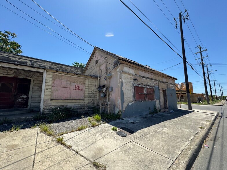 910-920 Clark Ave, San Antonio, TX à vendre - Photo de l’immeuble – Image 3 sur 11