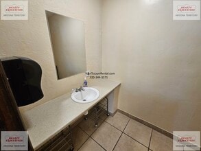 3045 N 1st Ave, Tucson, AZ à louer Photo intérieure– Image 2 sur 14