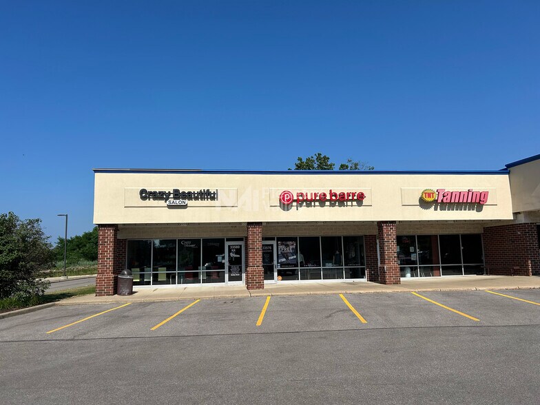 33564 Detroit Rd, Avon, OH à louer - Photo de l’immeuble – Image 3 sur 3