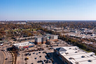 200 S Mannheim Rd, Hillside, IL - Vue aérienne vue de carte - Image1