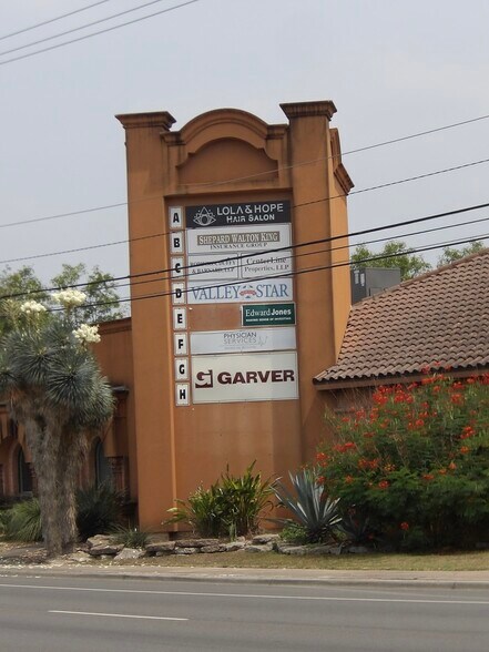 1906 E Tyler Ave, Harlingen, TX à vendre - Photo de l’immeuble – Image 3 sur 3