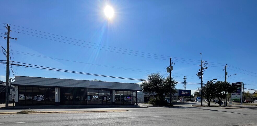 7122 Lawndale St, Houston, TX à vendre - Photo de l’immeuble – Image 3 sur 14
