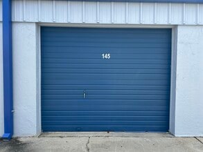 249-268 Seaboard Ave, Venice, FL à louer Photo intérieure– Image 1 sur 4