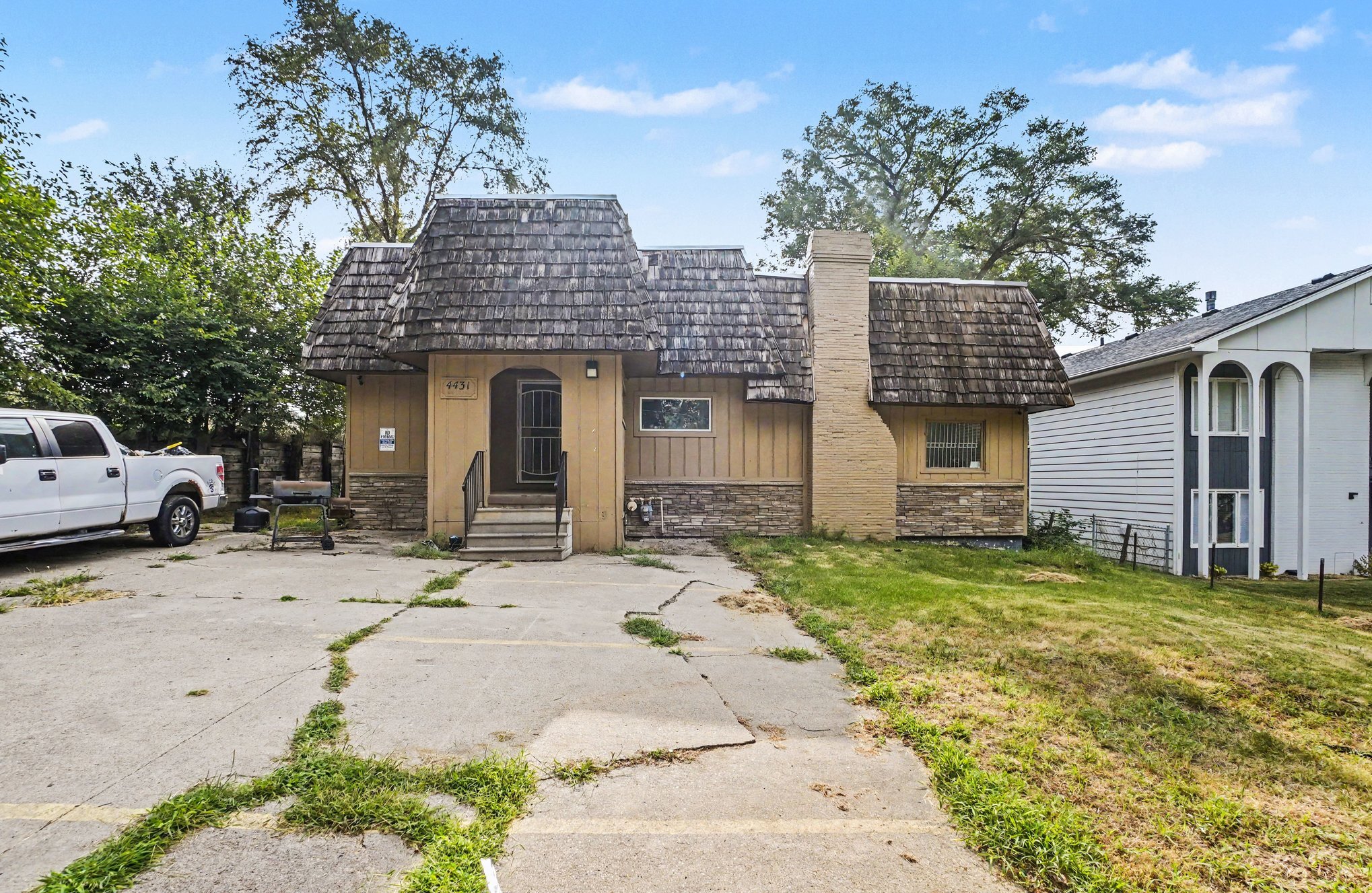 4431 N 60th Ave, Omaha, NE à vendre Photo de l’immeuble– Image 1 sur 29