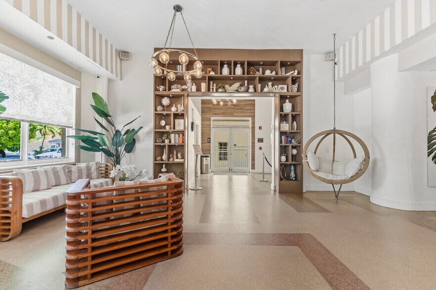 1423 Collins Ave, Miami Beach, FL à vendre - Photo de l’immeuble – Image 3 sur 16