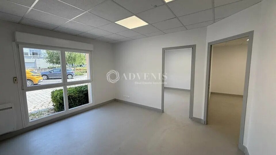 Bureau dans Bussy-Saint-Georges à louer - Photo de l’immeuble – Image 1 sur 6