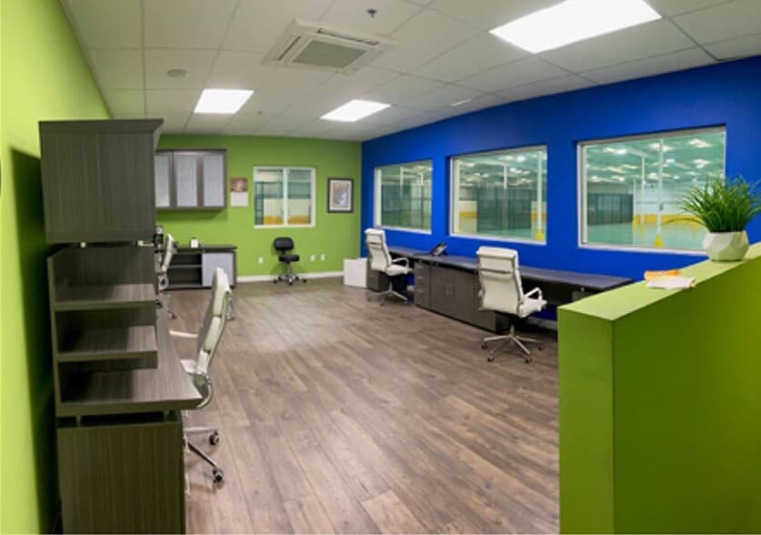 916 Commerce Cir, Hanahan, SC à louer - Photo intérieure – Image 2 sur 17