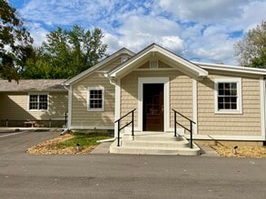 10610 N Park Ave, Indianapolis, IN à louer Photo de l’immeuble– Image 2 sur 12