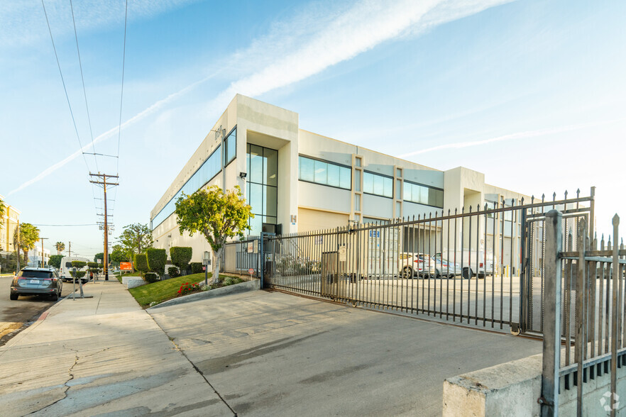 800-808 S Hindry Ave, Inglewood, CA à louer - Photo principale – Image 2 sur 4