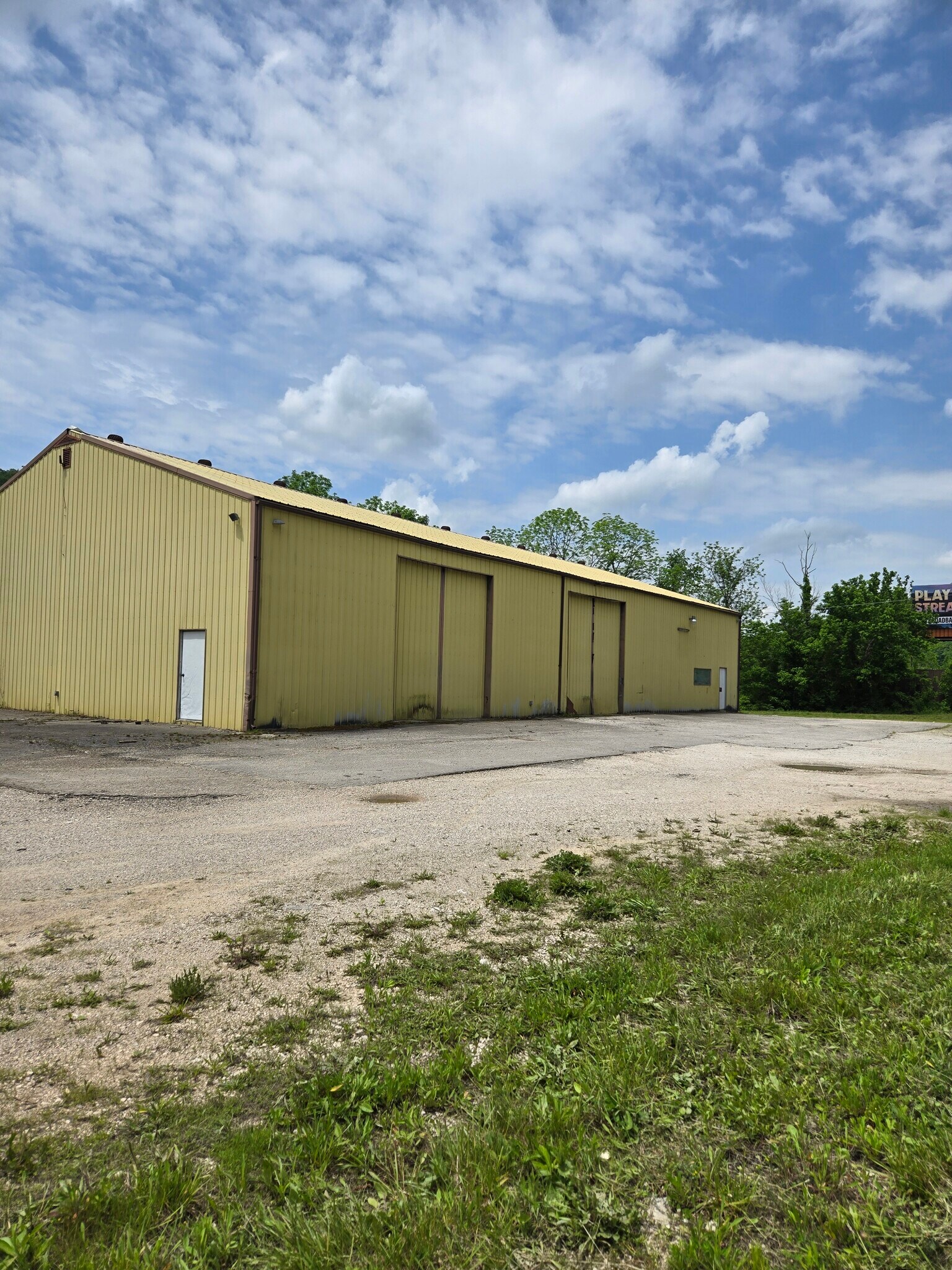 9585 campton Rd, Stanton, KY à vendre Photo de l’immeuble– Image 1 sur 8