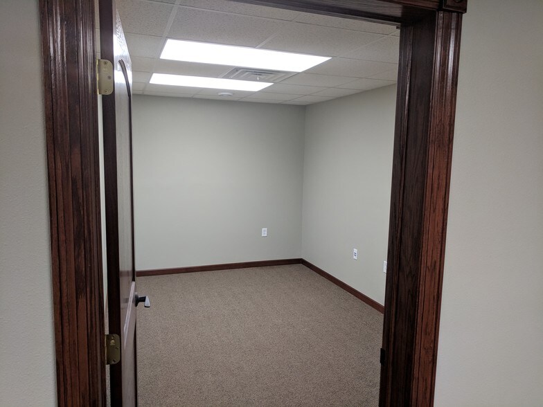 223 Central Ave W, Clarion, IA à vendre - Photo intérieure – Image 3 sur 11