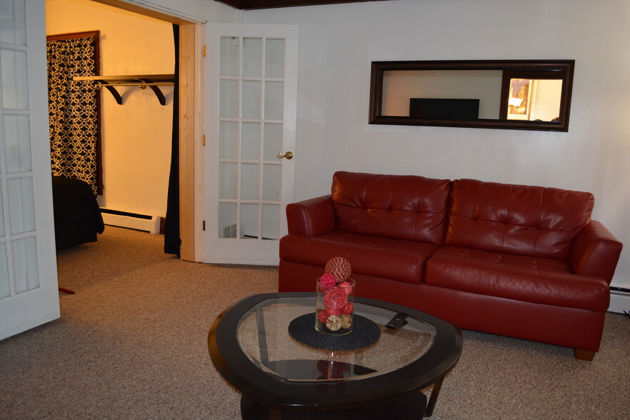 720 Buffalo Ave, Niagara Falls, NY à vendre - Photo intérieure – Image 2 sur 110