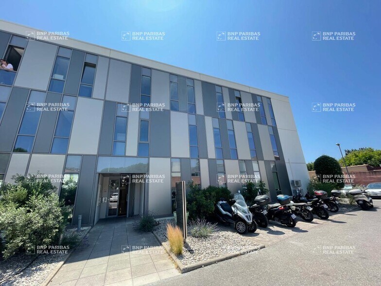 Bureau dans Marseille à louer - Photo de l’immeuble – Image 2 sur 17