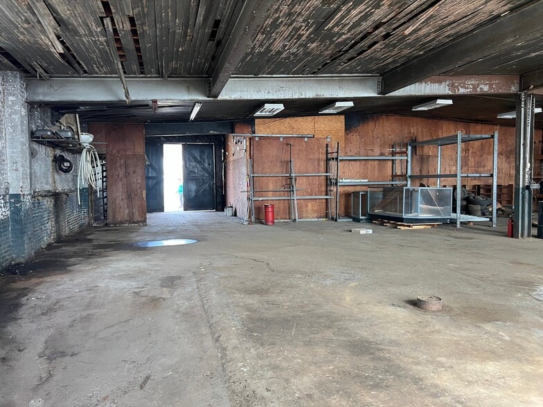 244 E Court St, Marion, NC à vendre - Photo intérieure – Image 3 sur 12