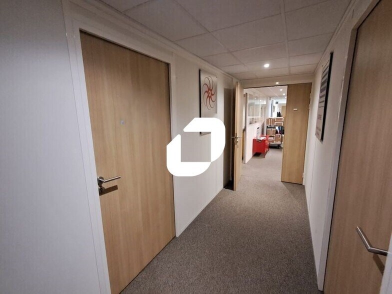 Bureau dans Nanterre à vendre - Photo intérieure – Image 3 sur 17
