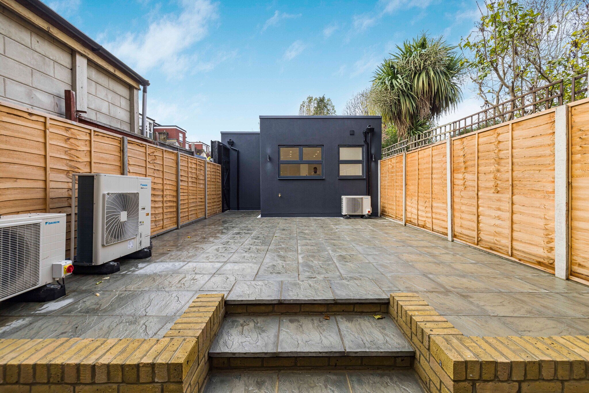 196 Kent House Rd, Beckenham à louer Photo principale– Image 1 sur 7