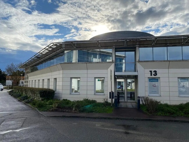 Plus de détails pour 13 Rue Edison, Bron - Bureau à vendre