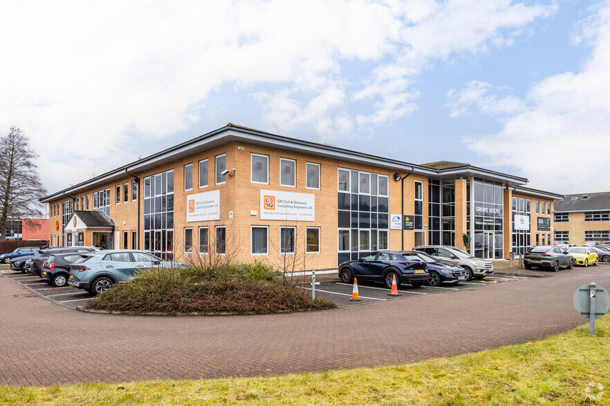 1 Kilmartin Pl, Uddingston à louer - Photo principale – Image 1 sur 2