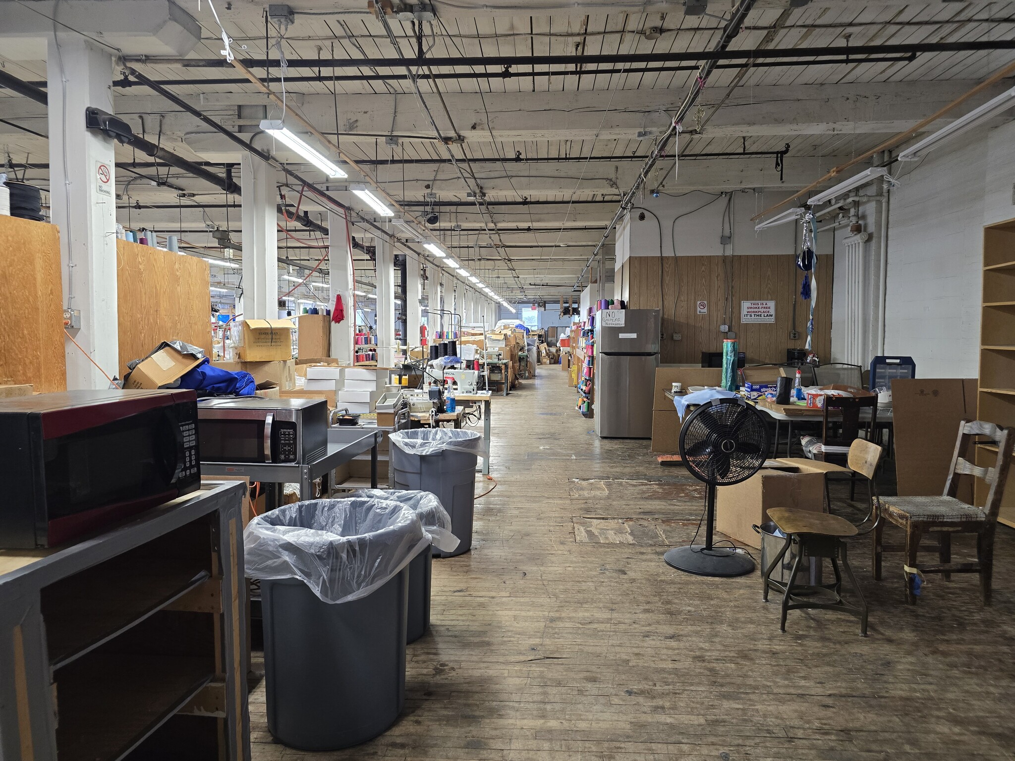 208 S Pulaski St, Baltimore, MD à louer Autre– Image 1 sur 42