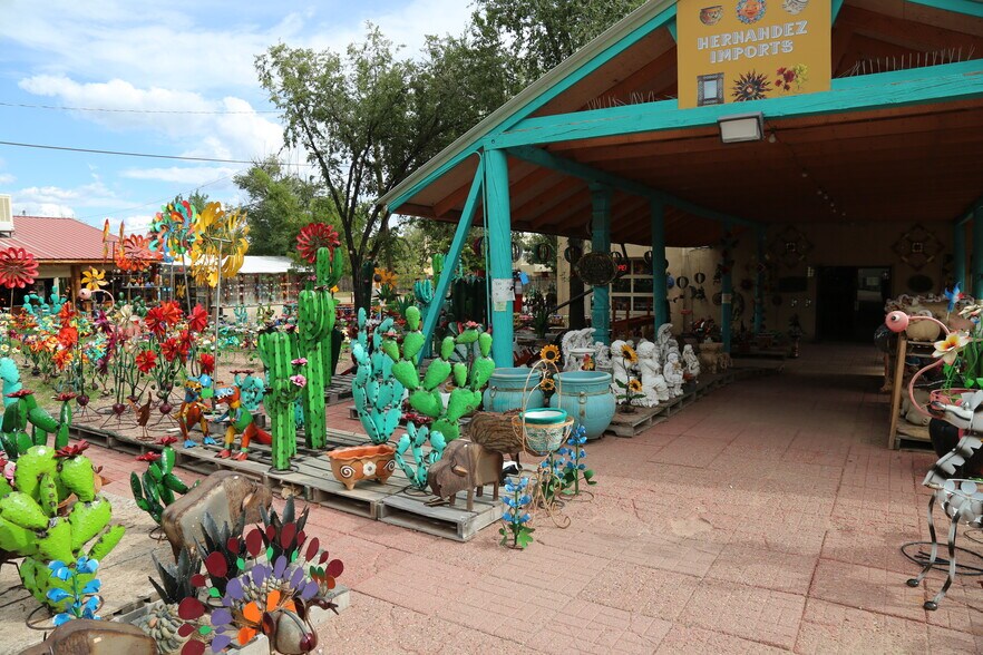 2820 Cerrillos Rd, Santa Fe, NM à louer - Photo de l’immeuble – Image 3 sur 7