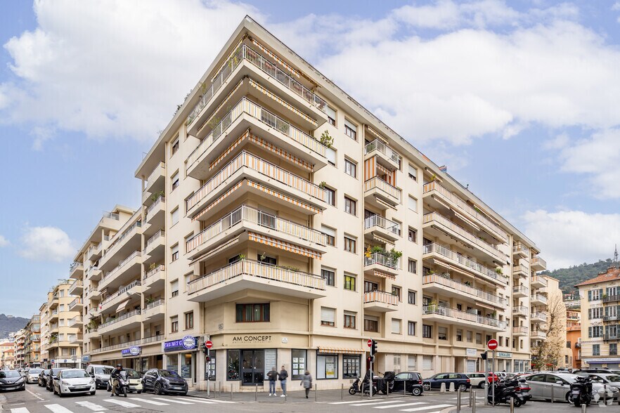 Local commercial dans Nice à vendre - Photo de l’immeuble – Image 2 sur 4