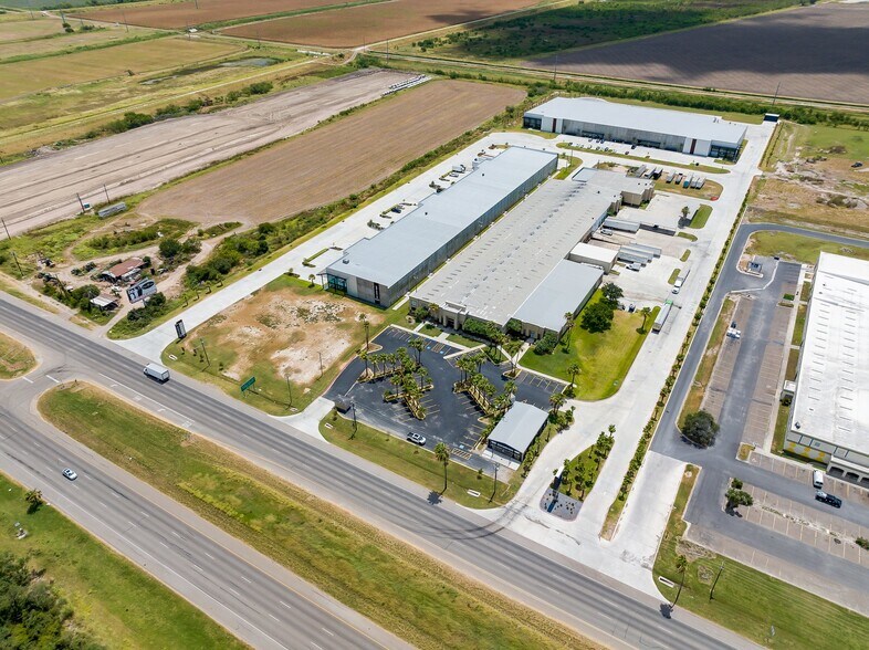 7825 S 23rd St, McAllen, TX à louer - Photo de l’immeuble – Image 3 sur 4