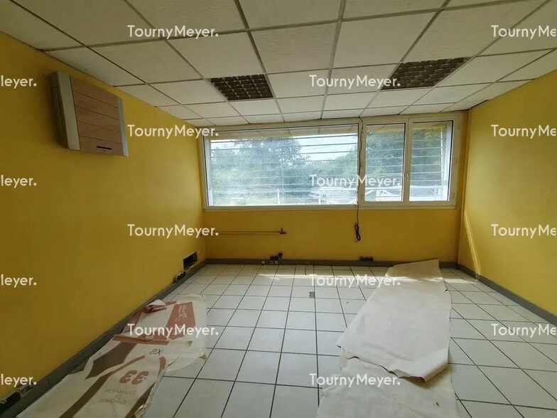 Local d’activités dans Camblanes-et-Meynac à louer - Photo intérieure – Image 2 sur 7