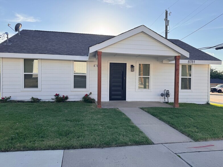 8781 3rd St, Frisco, TX à louer - Photo de l’immeuble – Image 1 sur 3