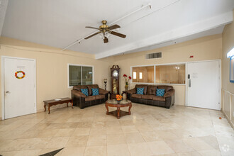 1415 W Washington St, Brownsville, TX à louer Photo intérieure– Image 2 sur 23
